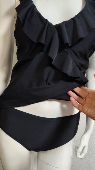 Tankini negro con volantes, excelente calidad