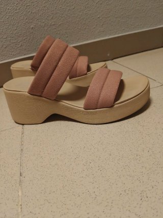 Sandalias Skechers Beige y Rosa