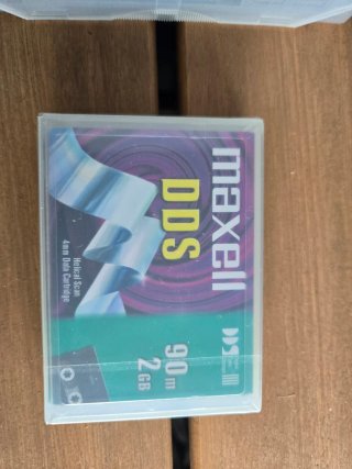Cintas de datos Imation y Maxell precintadas