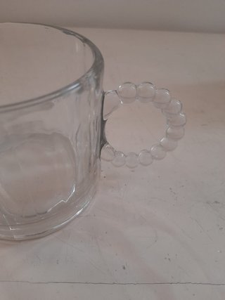 2 tazze: mug in ceramica con cuore e tazza vetro