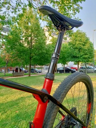 Bicicleta de montaña Trek con telescópica