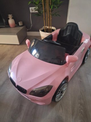 Coche eléctrico infantil rosa