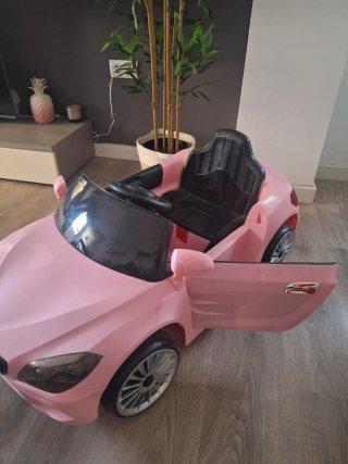 Coche eléctrico infantil rosa