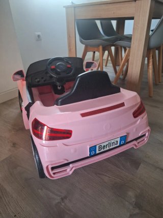 Coche eléctrico infantil rosa