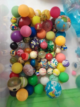 Lote de pelotas pequeñas
