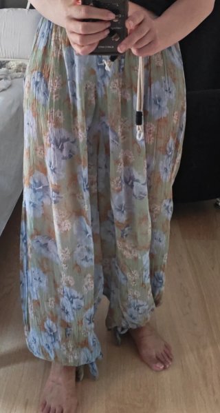 Pantalón globo estampado floral verde menta