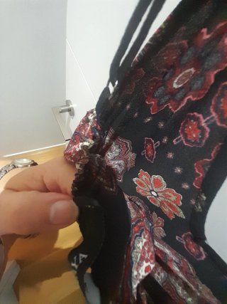 Vestido negro estampado floral