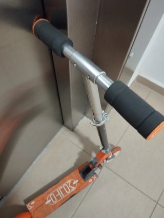Patinete infantil naranja Molto