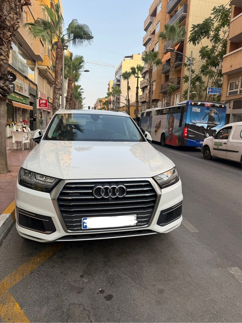 Audi Q7 2018 - foto 1