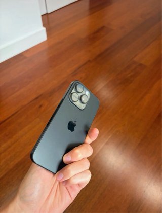 iPhone 16 Pro Negro/Plateado