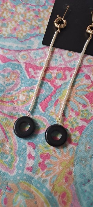 Pendientes Mango dorados y negros