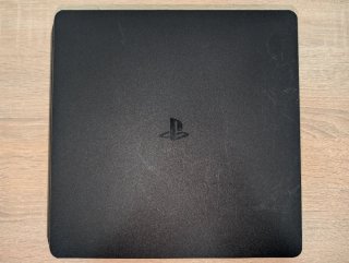 PS4 Slim 500GB Negra + Mando Original