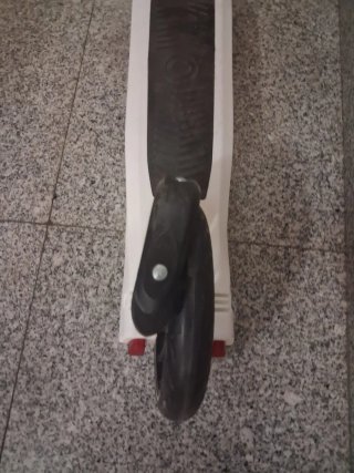 Patinete blanco JIN-TAI