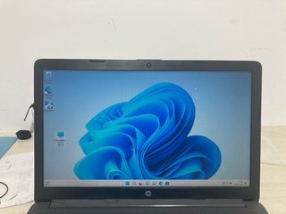 HP 255 G7 Portátil Negro/Gris