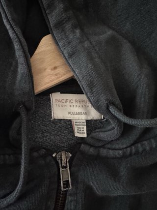 Casaco com fecho Pull&Bear preto