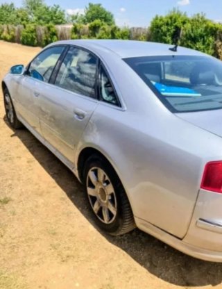 Audi A8 2004