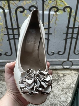 Décolleté con zeppa grigio tortora
