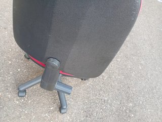 Silla ergonómica de oficina roja