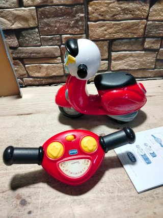 CHICCO Moto Vespa Primavera con manillar de RC