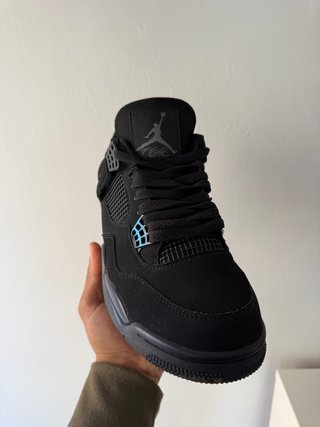 Air Jordan 4 negras Nuevos - Nunca Usados