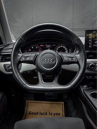 Audi A4 S-LINE BLACK LINE