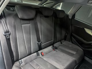 Audi A4 S-LINE BLACK LINE