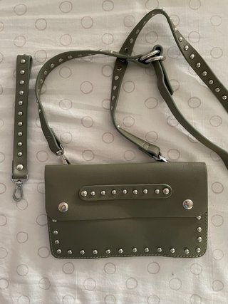 Bolso Cartera Verde con Tachuelas