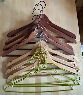 Cabides em Madeira e Metal