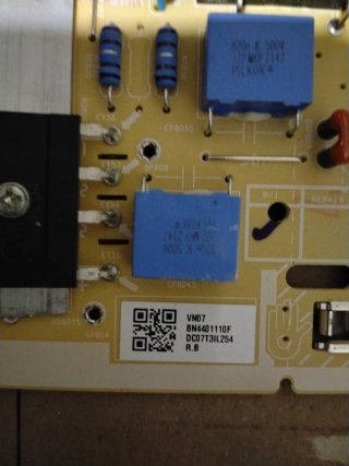 Fuente de alimentación BN44-01110F UE50BU8000K