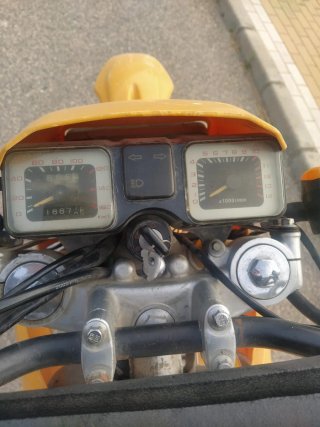 Moto Enduro Amarilla 125cc