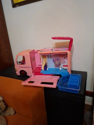 Avión, casa y caravana Barbie