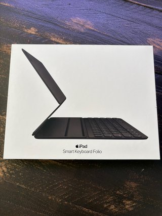 iPad Pro 12.9 M2 256GB Wi-Fi + Magic Keyboard