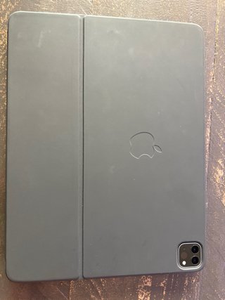 iPad Pro 12.9 M2 256GB Wi-Fi + Magic Keyboard