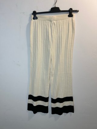 Conjunto beig negro de punto rayas XL