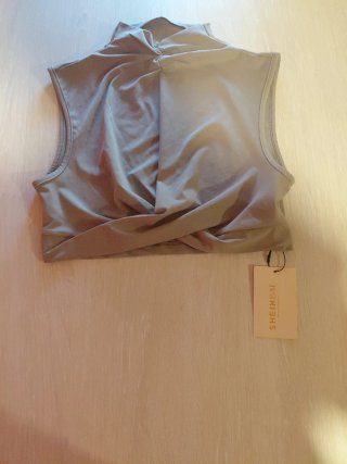 Top SHEINBAE beige talla única