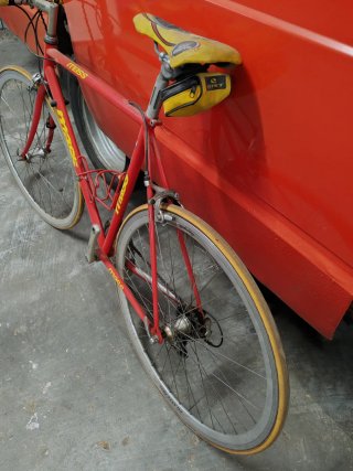 Bici da corsa Mass rossa