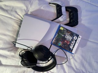 PlayStation 5 Slim Bianca