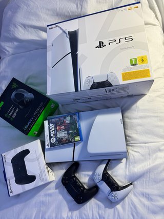 PlayStation 5 Slim Bianca
