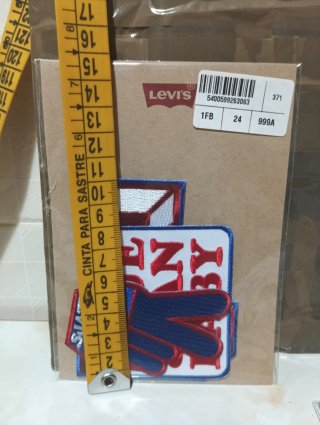 Levi's: 3 pines y 3 parches Nuevos