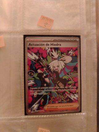 Carta Pokémon Actuación de Hiedra Entrenador