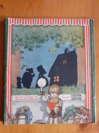 1946, Libro-escenario Caperucita Roja