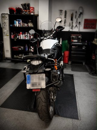 KTM 1190 Adventure R 2014 con maletas Givi