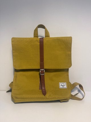 Mochila Herschel amarilla y marrón