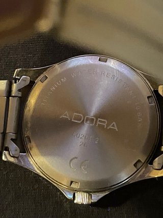 Reloj Adora Titanio 10 BAR