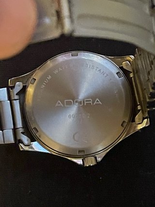 Reloj Adora Titanio 10 BAR