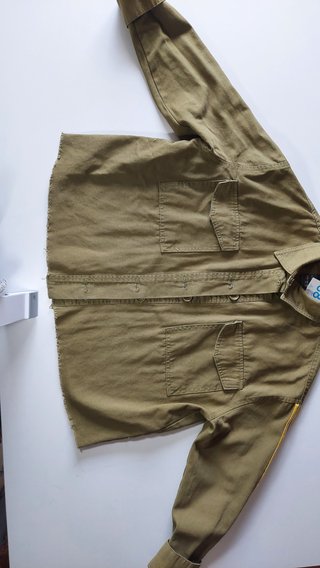 Chaqueta militar estilo cargo verde