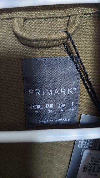 Chaqueta militar estilo cargo verde