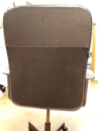 Silla de escritorio negra muy cómoda de Ikea