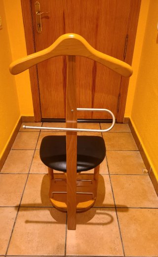 Perchero con asiento