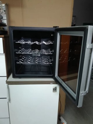 Nevera para vinos Team 16 botellas